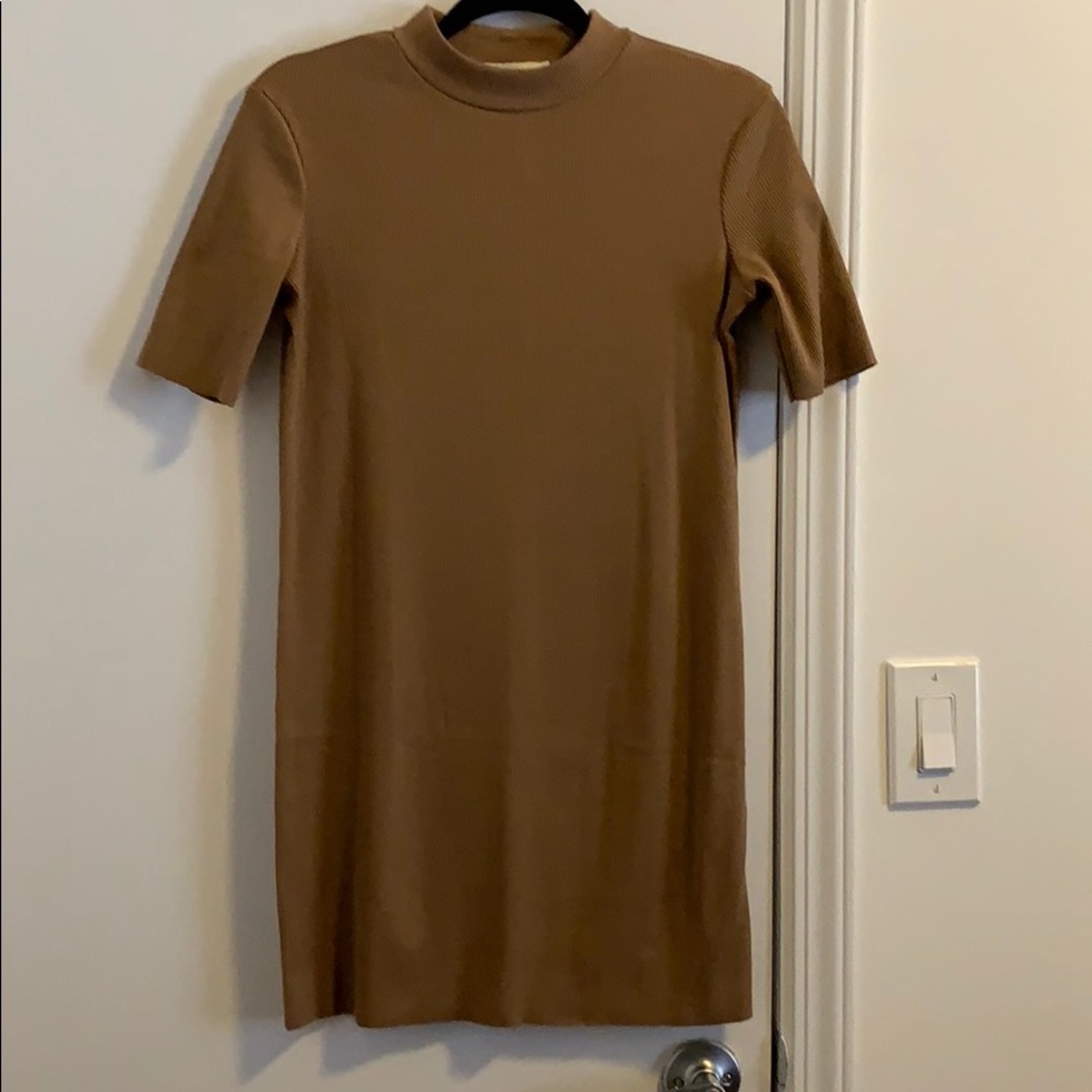 Tan/Brown Ribbed Tee shirt, size xs